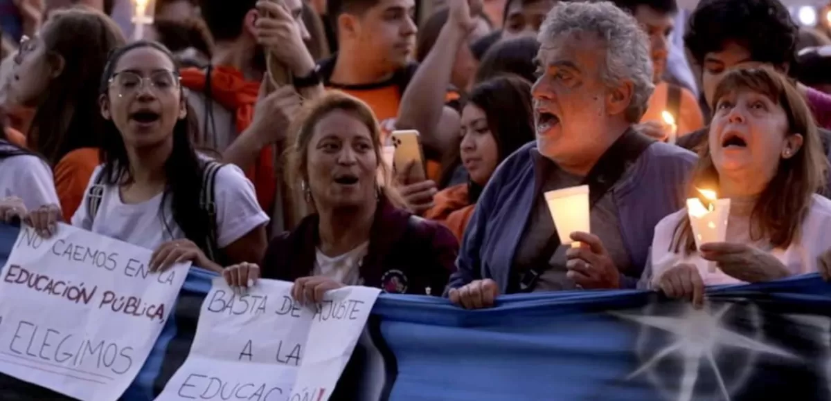 Antorchas en las calles y marchas en todo el país: la defensa de la Universidad Pública y la disputa del futuro