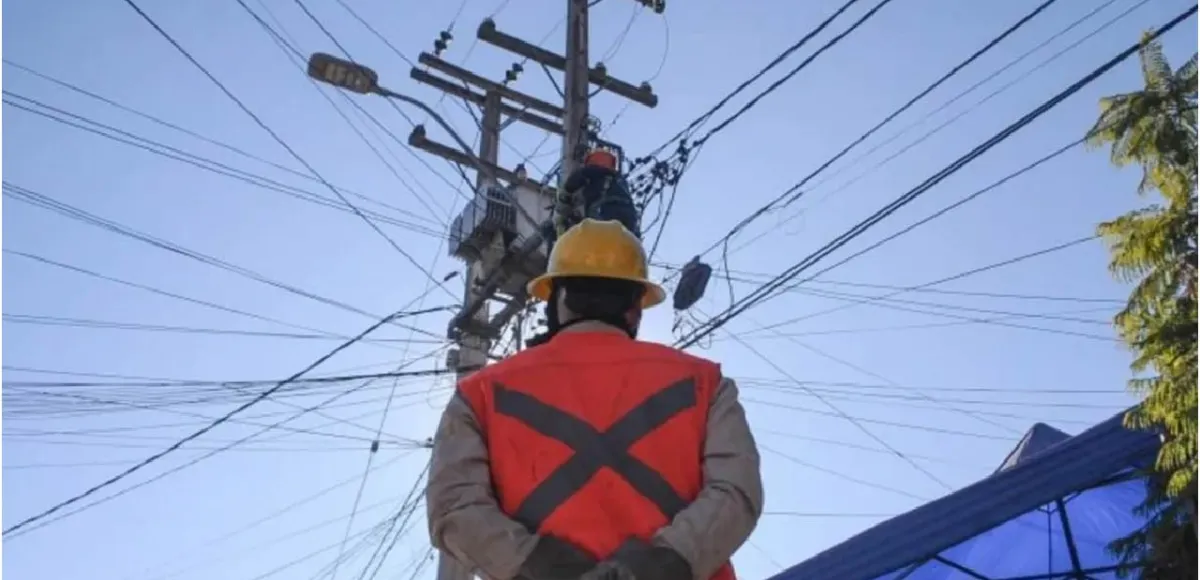 Desinversión y cortes de luz en plena ola de calor