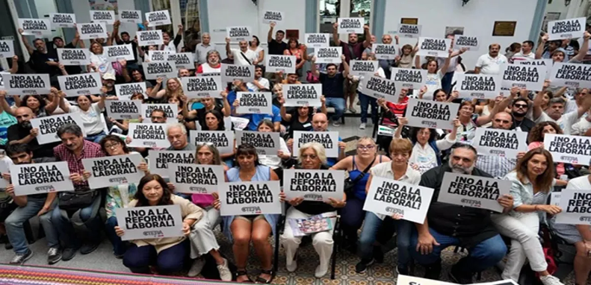 Los docentes van al paro
