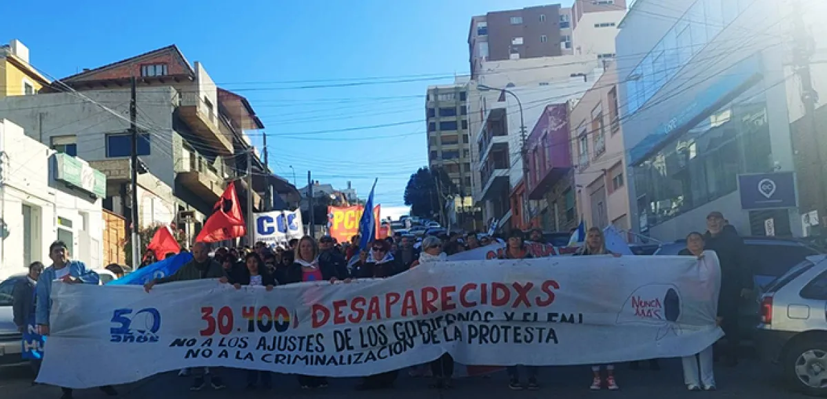 En todo el país se marchó por lxs 30 mil y Comodoro Rivadavia no fue la excepción