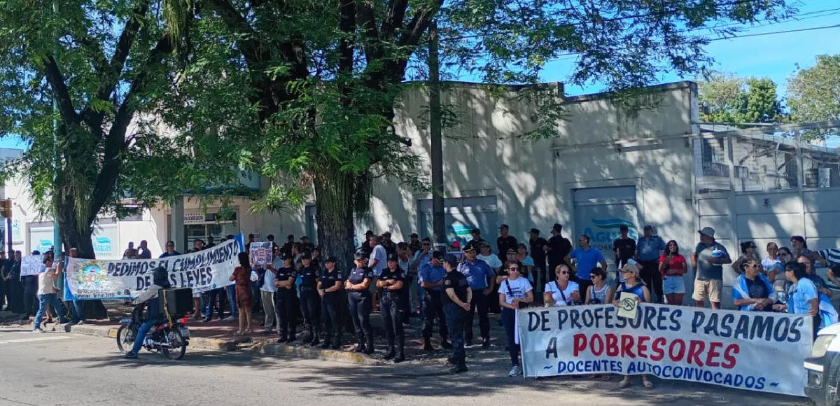 Crecen las protestas en Corrientes
