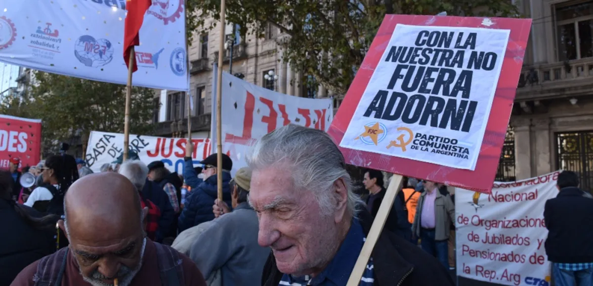 Las mentiras de Adorni y las verdades de los jubilados
