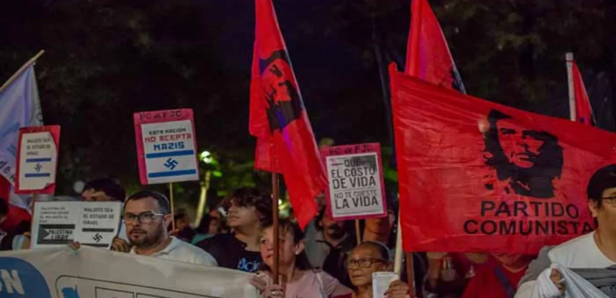 Los trabajadores correntinos marcharon contra el ajuste y en solidaridad con Palestina