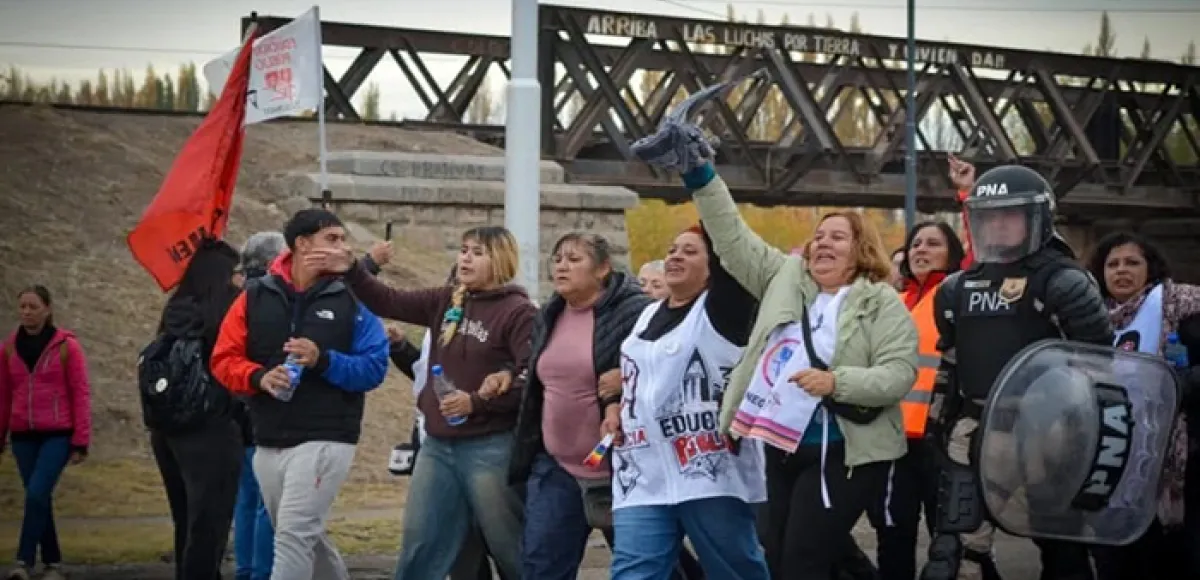 Represión contra docentes rionegrinos