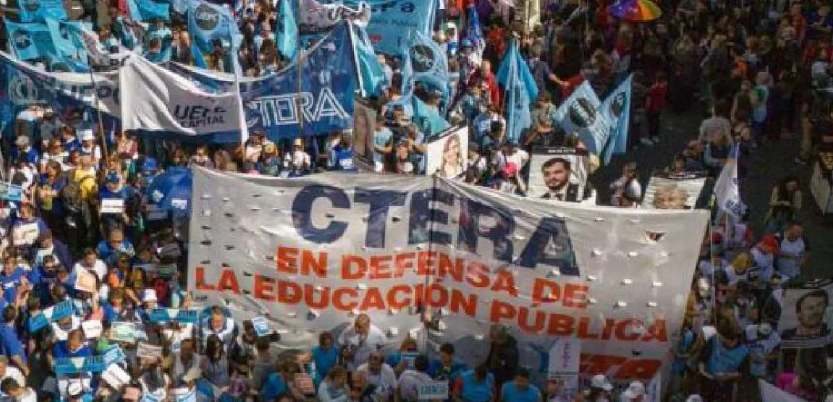 Contra la mercantilización de la educación