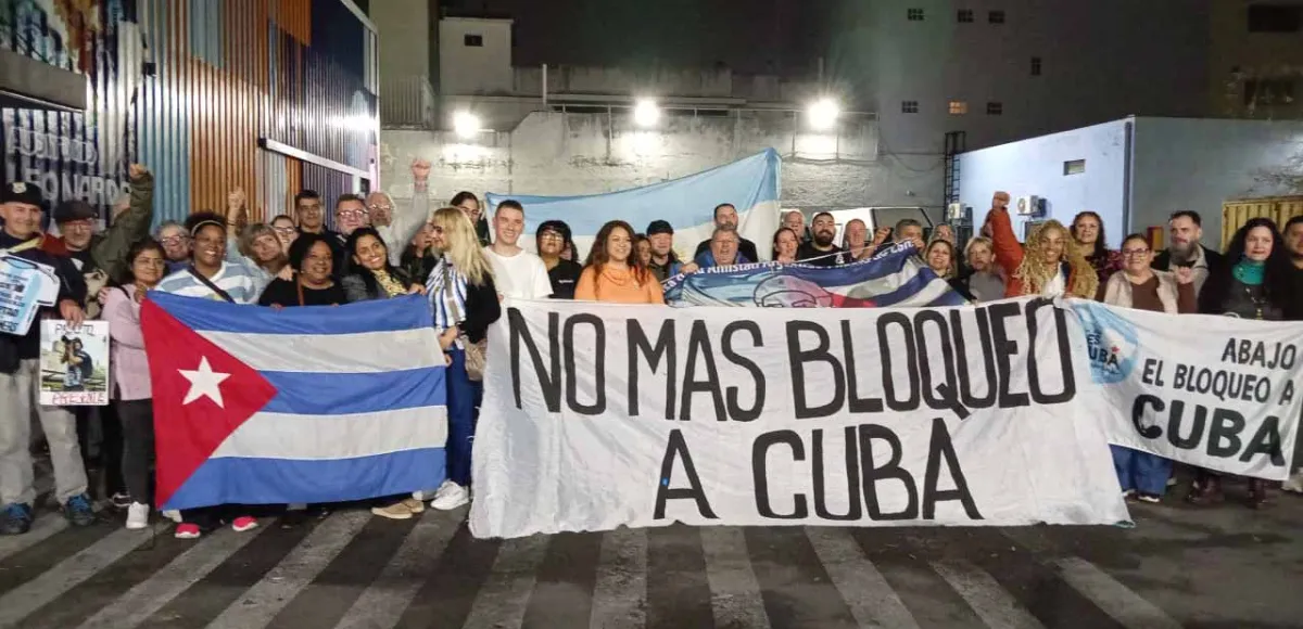 Lanús junto a Cuba