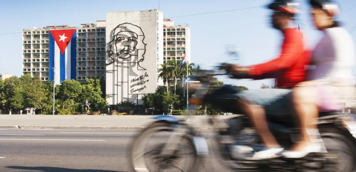 Por el cese de la agresión yanqui contra Cuba