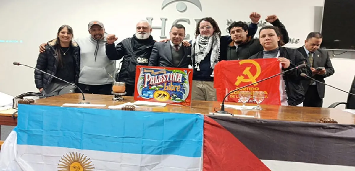 Zárate junto a Palestina