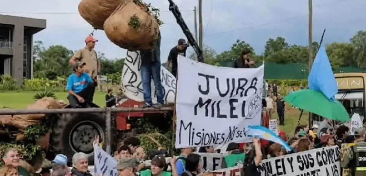 Tractorazo contra Milei en Misiones