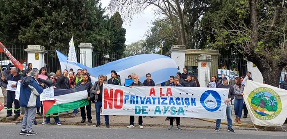 Revés judicial contra la privatización de AySA